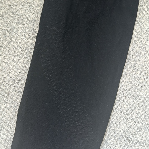 Lululemon tight - Picture 5 of 7